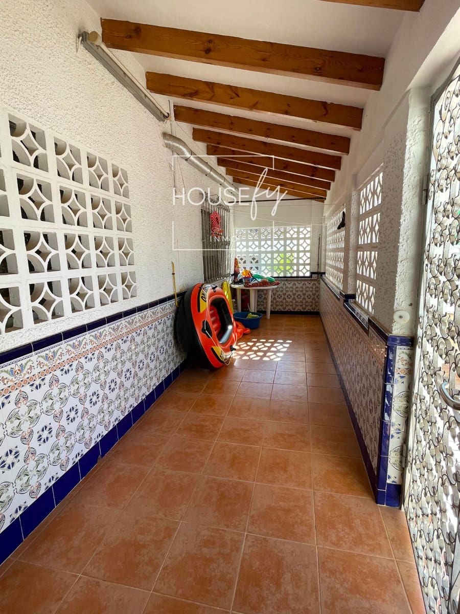 Chalet de 4 habitaciones en Orihuela Costa en venta con garaje - 529.000 € (Ref: 8602523)