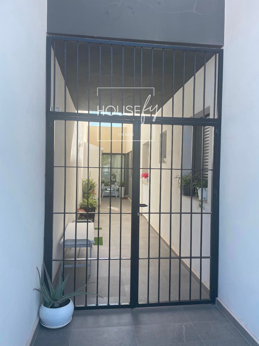 3 soverom Hus til salgs i Torre de la Horadada med svømmebasseng garasje - € 349 000 (Ref: 8917494)