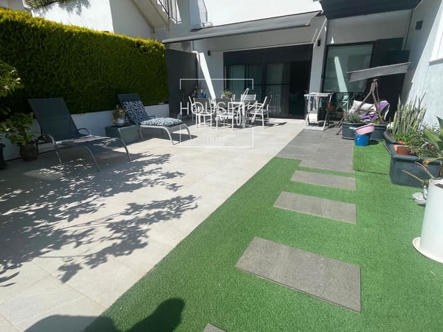 3 soverom Hus til salgs i Torre de la Horadada, Pilar de la Horadada med svømmebasseng garasje - € 349 000 (Ref: 8917494)