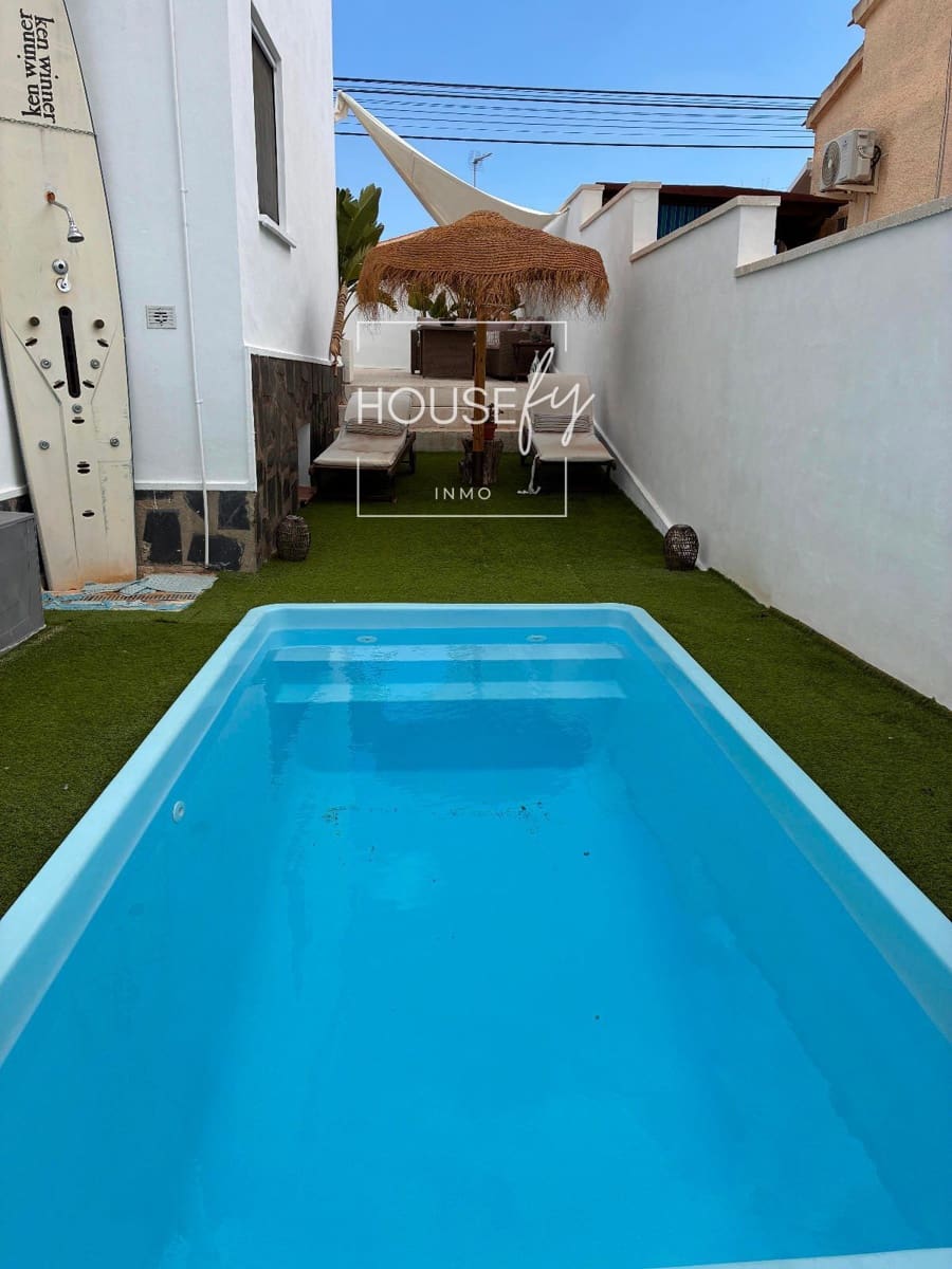 4 bedroom Villa for sale in San Fulgencio - € 299,000 (Ref: 9283029)