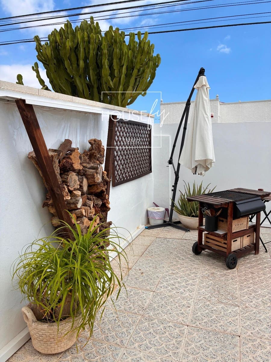 4 bedroom Villa for sale in San Fulgencio - € 299,000 (Ref: 9283029)