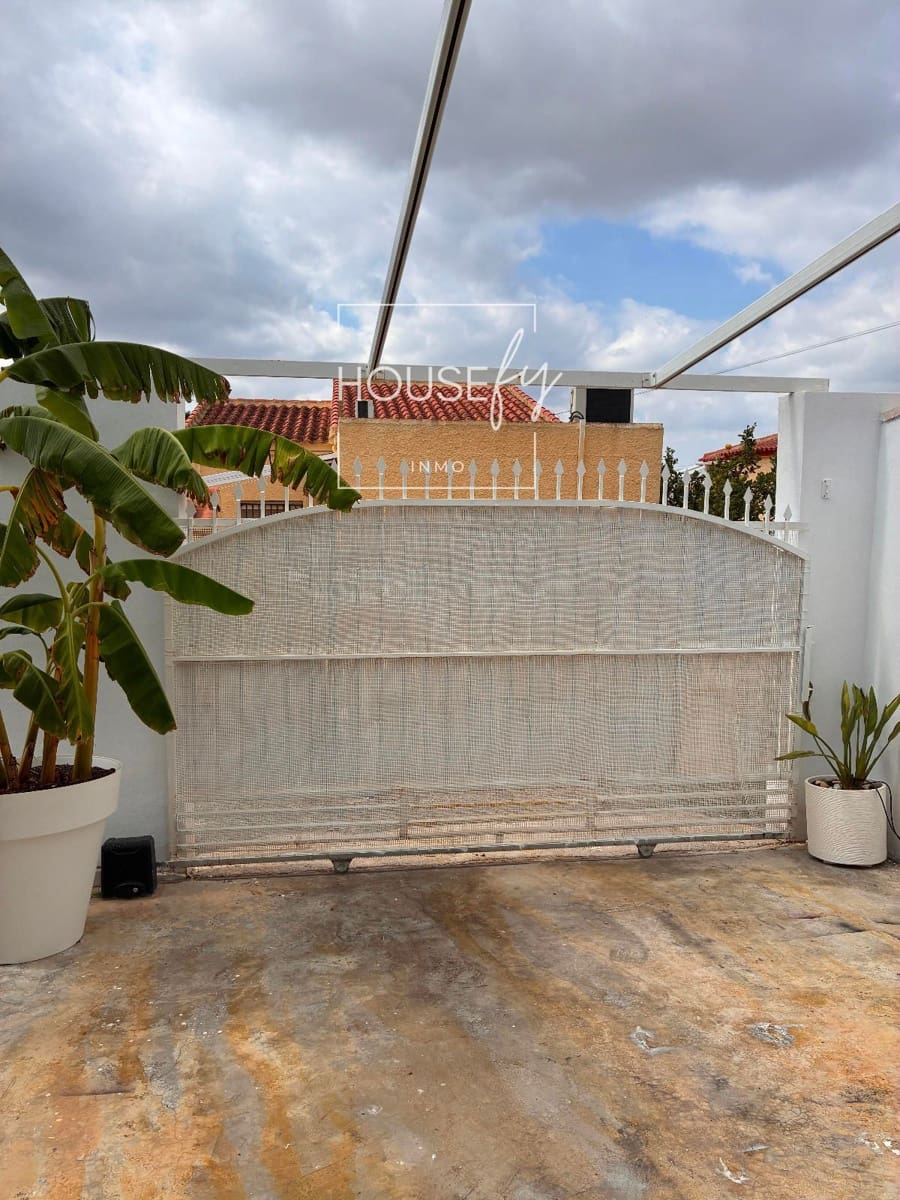 4 bedroom Villa for sale in San Fulgencio - € 299,000 (Ref: 9283029)