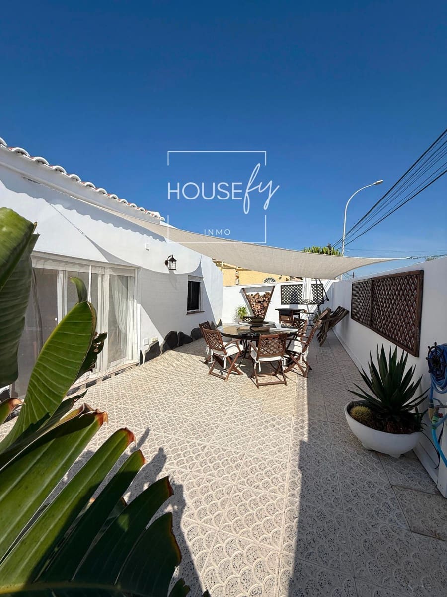 4 bedroom Villa for sale in San Fulgencio - € 299,000 (Ref: 9283029)