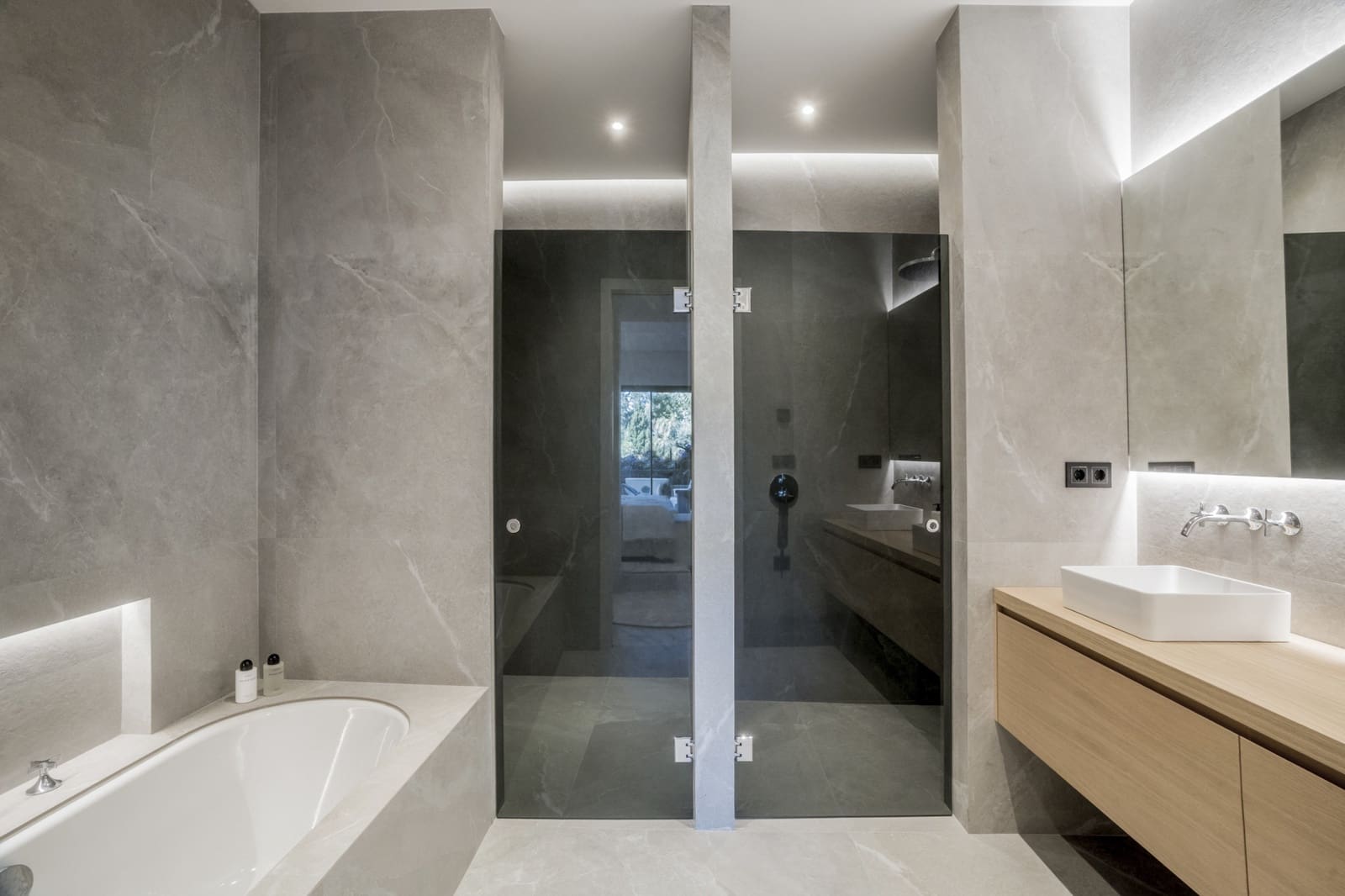 3 camera da letto Appartamento in vendita in Golden Mile con piscina garage - 2.295.000 € (Rif: 8608255)