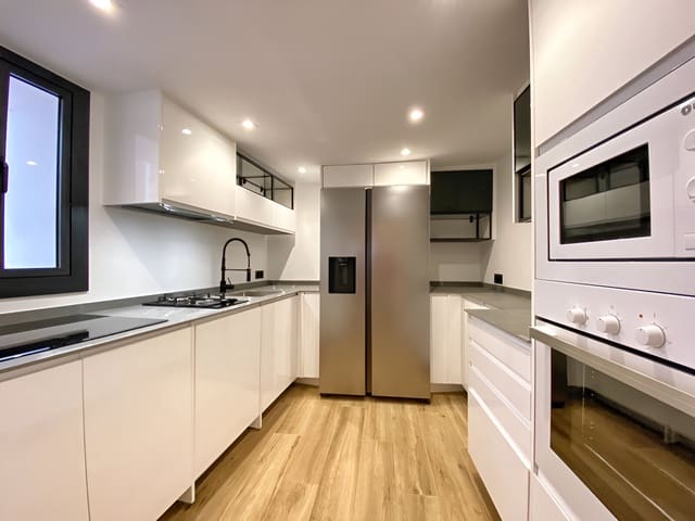 Casa de 2 habitaciones en Marbella en venta con garaje - 545.000 € (Ref: 8668157)