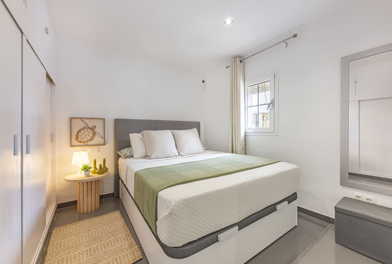 2 makuuhuone Huoneisto myytävänä paikassa Estepona - 198 000 € (Ref: 8926254)