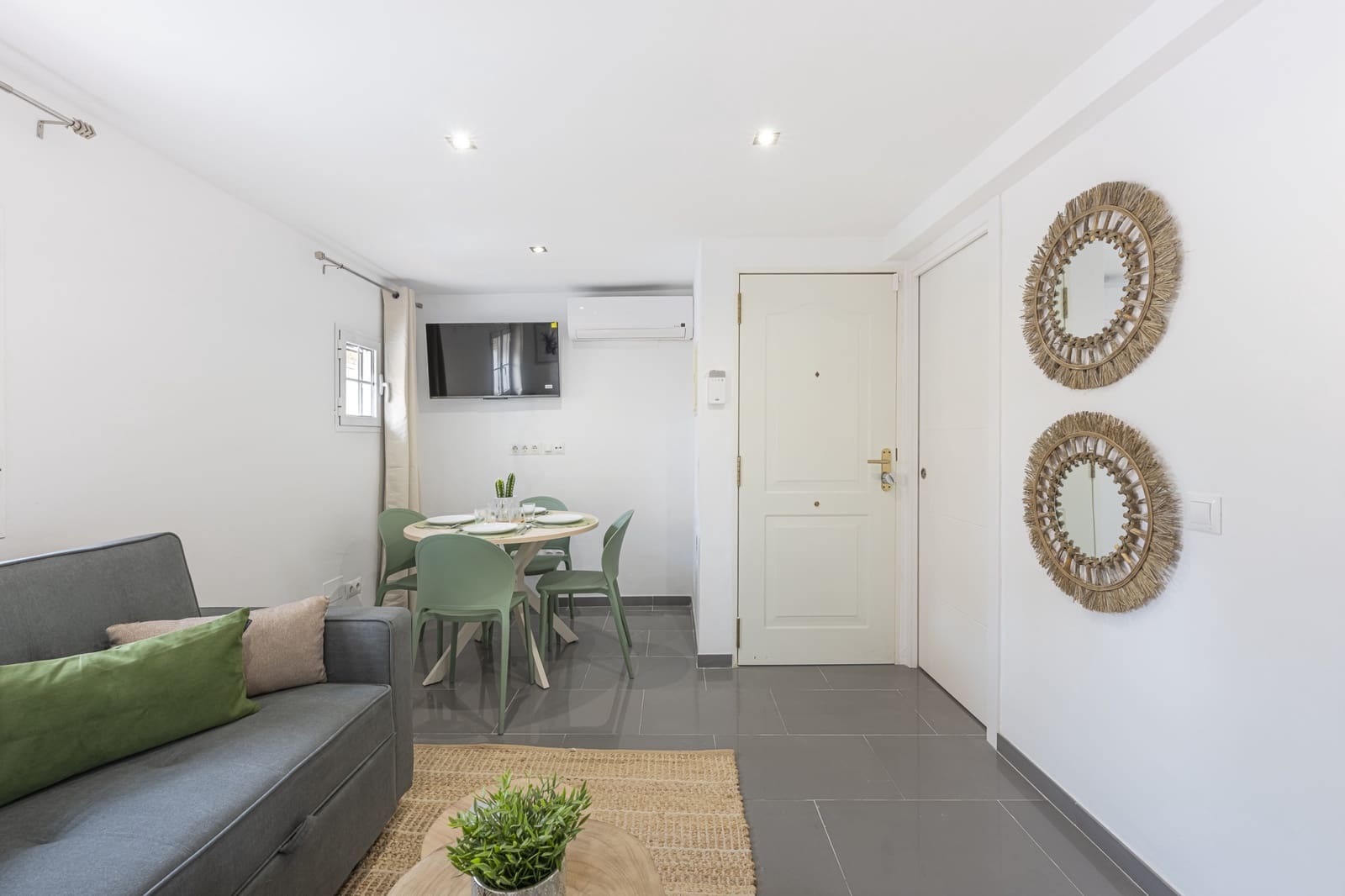 2 makuuhuone Huoneisto myytävänä paikassa Estepona - 198 000 € (Ref: 8926254)