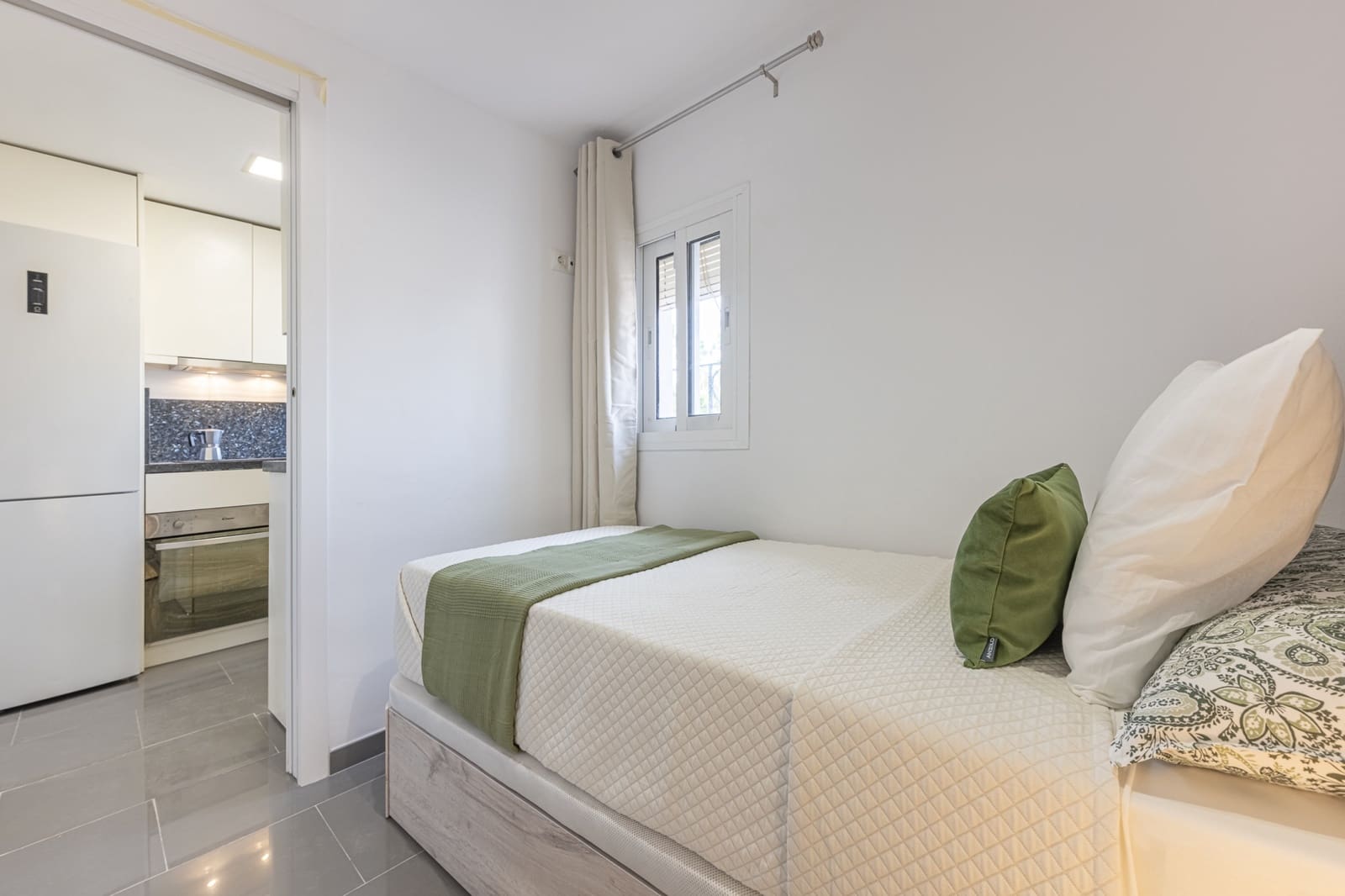 2 makuuhuone Huoneisto myytävänä paikassa Estepona - 198 000 € (Ref: 8926254)