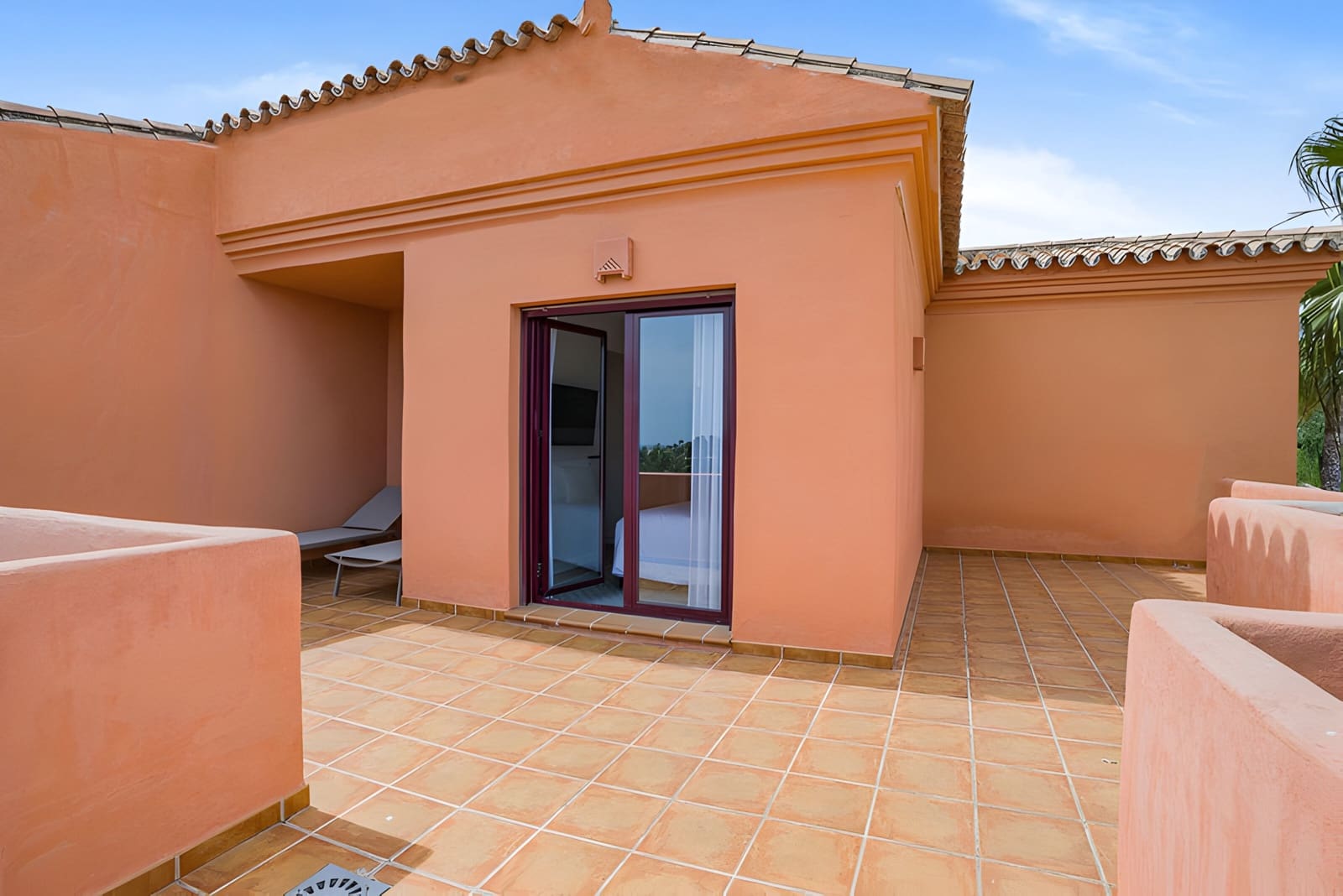 3 soverom Penthouse til salgs i Benahavis med svømmebasseng garasje - € 439 000 (Ref: 8928566)