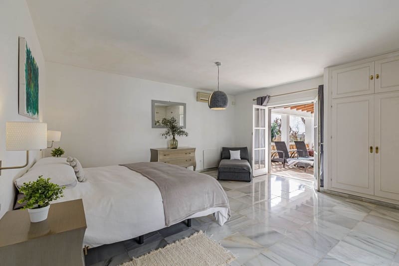 5 soveværelse Villa til salg i Benahavis med swimmingpool garage - € 1.750.000 (Ref: 8970119)