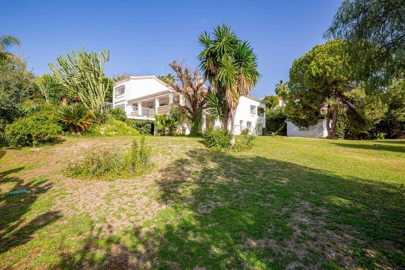 5 soveværelse Villa til salg i Benahavis med swimmingpool garage - € 1.750.000 (Ref: 8970119)