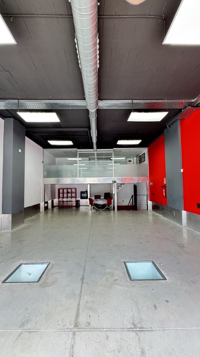 Erhverv til salg i Puerto Banus med garage - € 670.000 (Ref: 8972023)