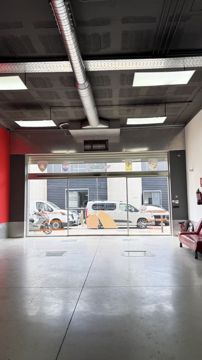 Erhverv til salg i Puerto Banus med garage - € 670.000 (Ref: 8972023)