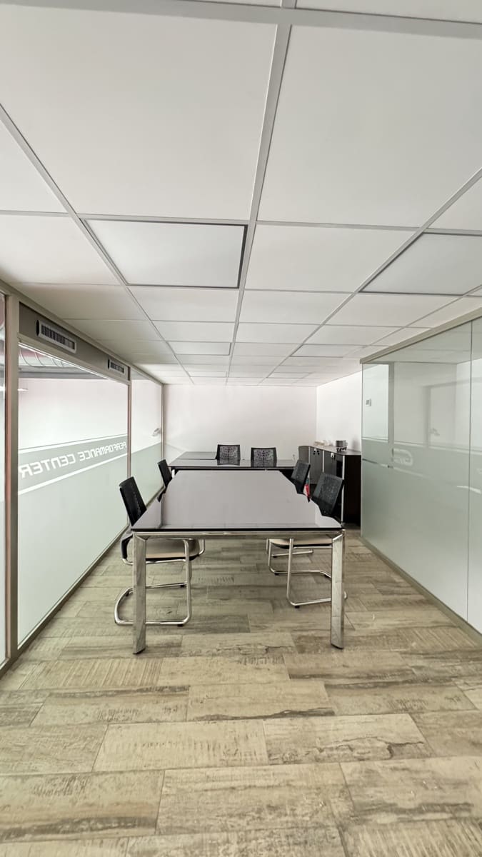 Erhverv til salg i Puerto Banus med garage - € 670.000 (Ref: 8972023)