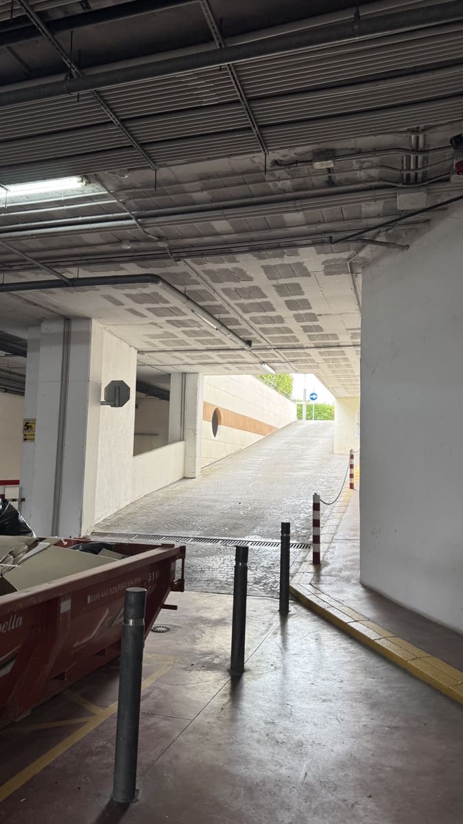 Erhverv til salg i Puerto Banus med garage - € 670.000 (Ref: 8972023)