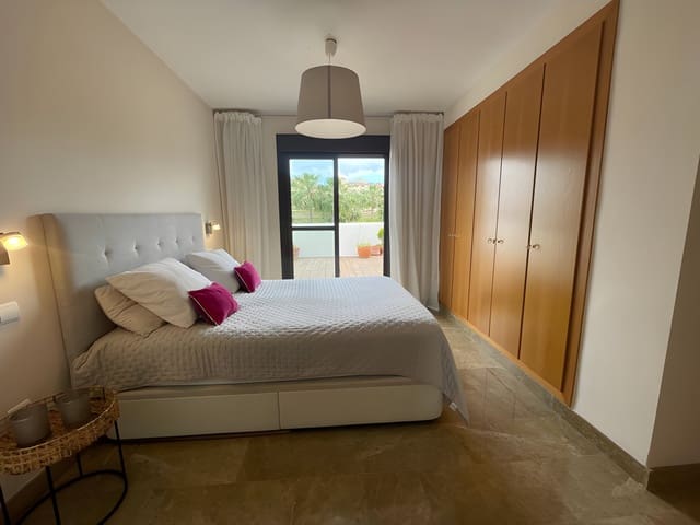 2 makuuhuone Huoneisto myytävänä paikassa Estepona mukana uima-altaan 
autotalli - 360 000 € (Ref: 8975915)