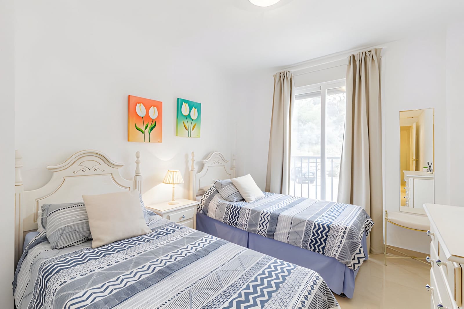 2 makuuhuone Huoneisto myytävänä paikassa Los Arqueros mukana uima-altaan 
autotalli - 359 000 € (Ref: 8975916)