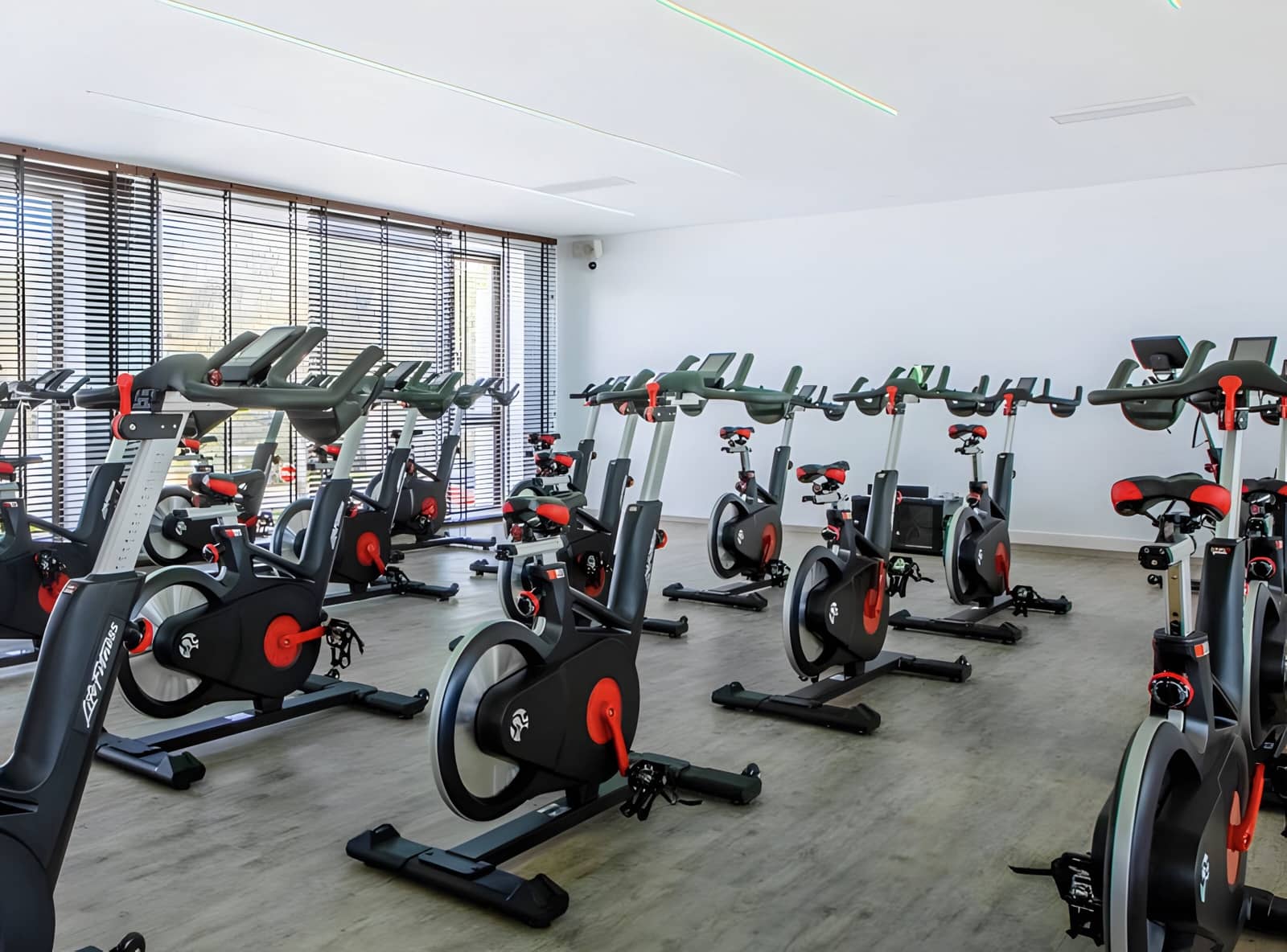 2 makuuhuone Huoneisto myytävänä paikassa Los Arqueros mukana uima-altaan 
autotalli - 359 000 € (Ref: 8975916)