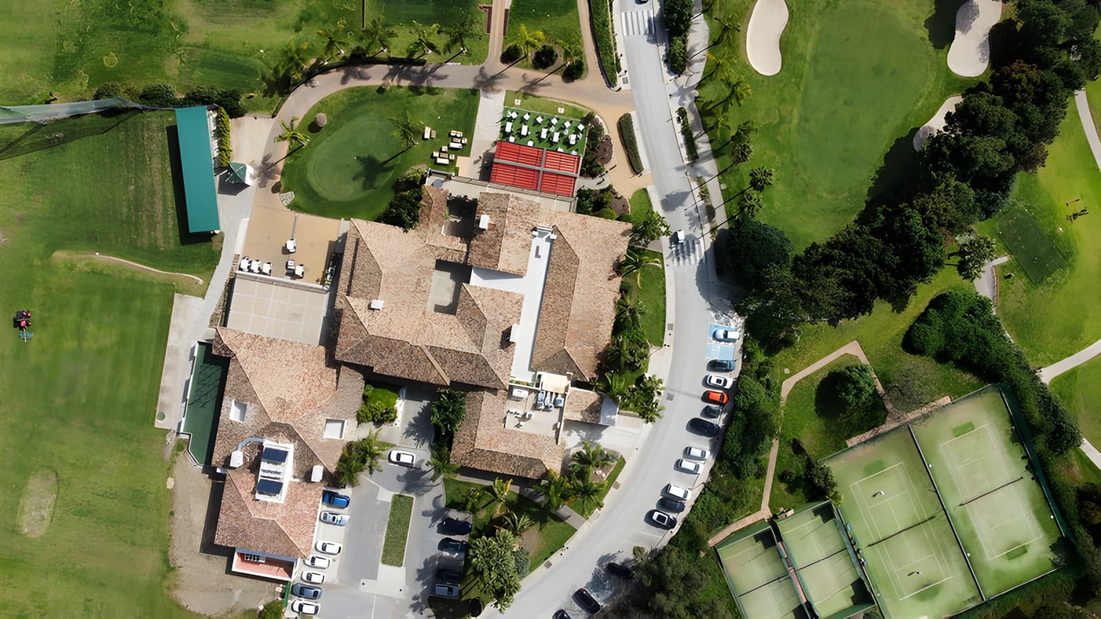 2 makuuhuone Huoneisto myytävänä paikassa Los Arqueros mukana uima-altaan 
autotalli - 359 000 € (Ref: 8975916)