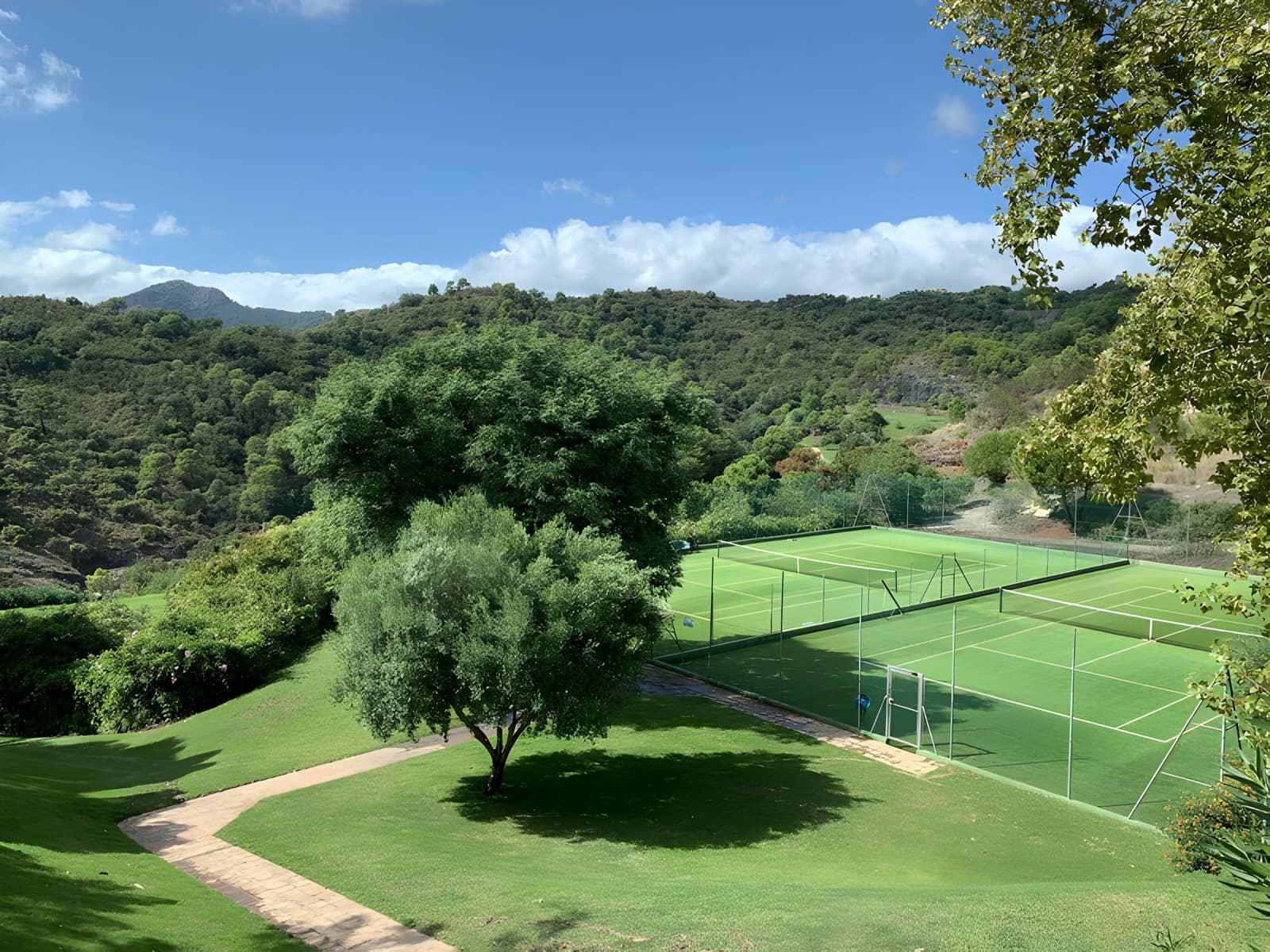 2 makuuhuone Huoneisto myytävänä paikassa Los Arqueros mukana uima-altaan 
autotalli - 359 000 € (Ref: 8975916)