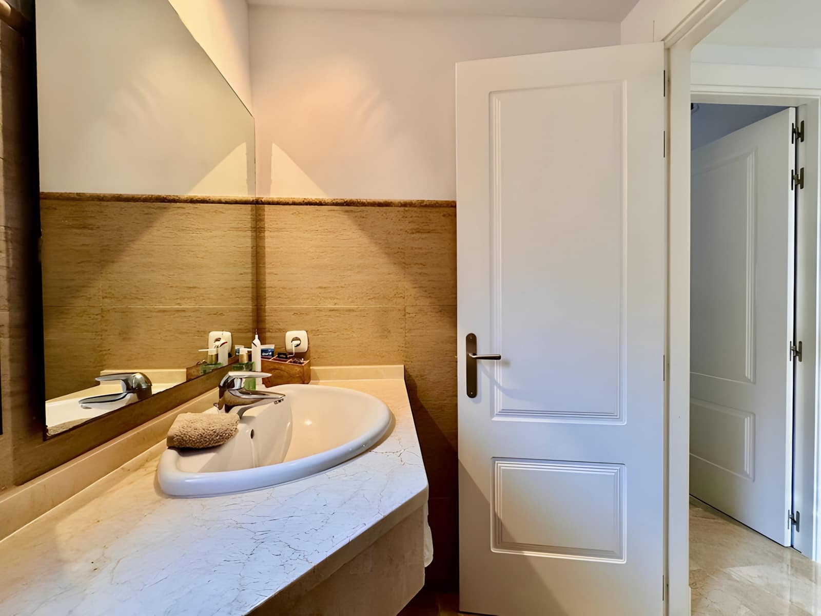 2 makuuhuone Huoneisto myytävänä paikassa Calahonda mukana uima-altaan 
autotalli - 349 000 € (Ref: 8975921)