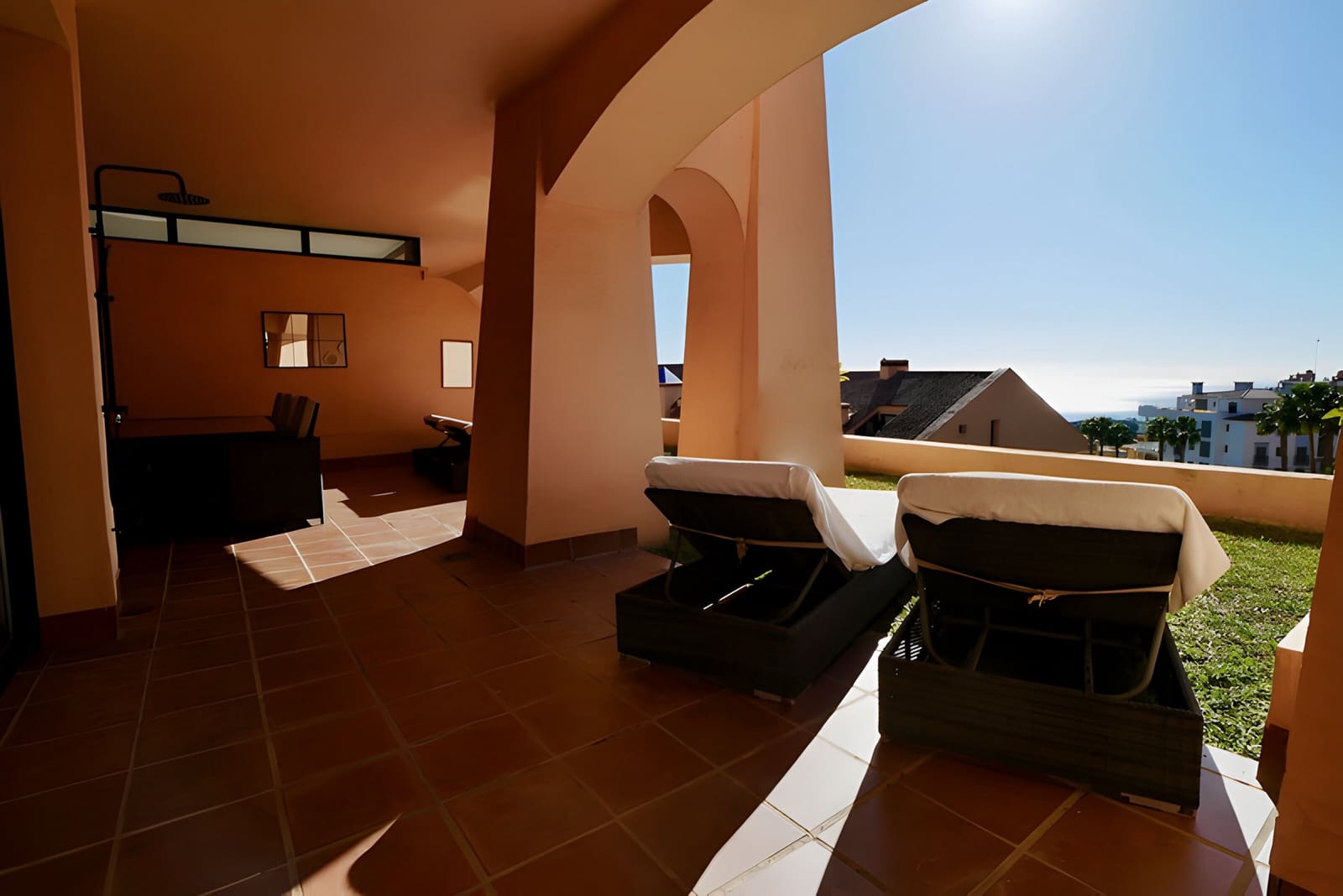 2 makuuhuone Huoneisto myytävänä paikassa Calahonda mukana uima-altaan 
autotalli - 349 000 € (Ref: 8975921)