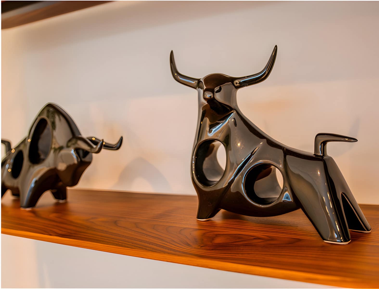 6 bedroom Villa for sale in Benahavis with pool garage - € 3,350,000 (Ref: 8978985)