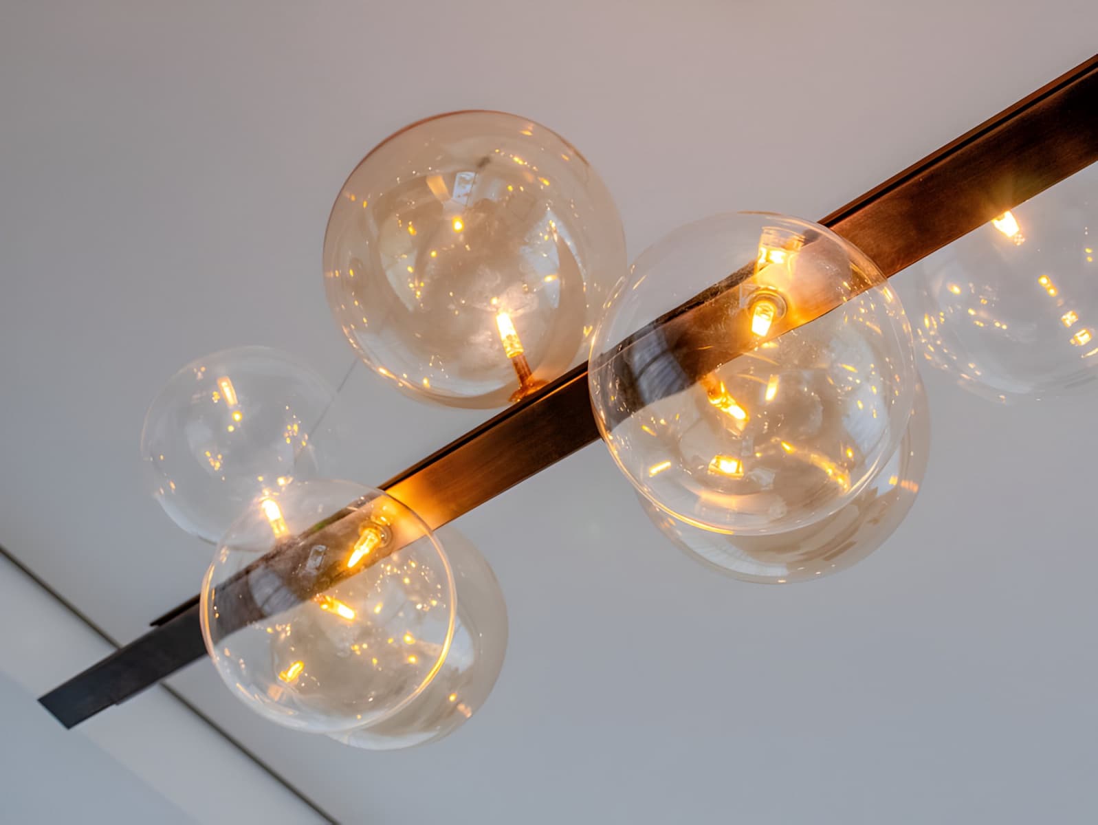 6 bedroom Villa for sale in Benahavis with pool garage - € 3,350,000 (Ref: 8978985)