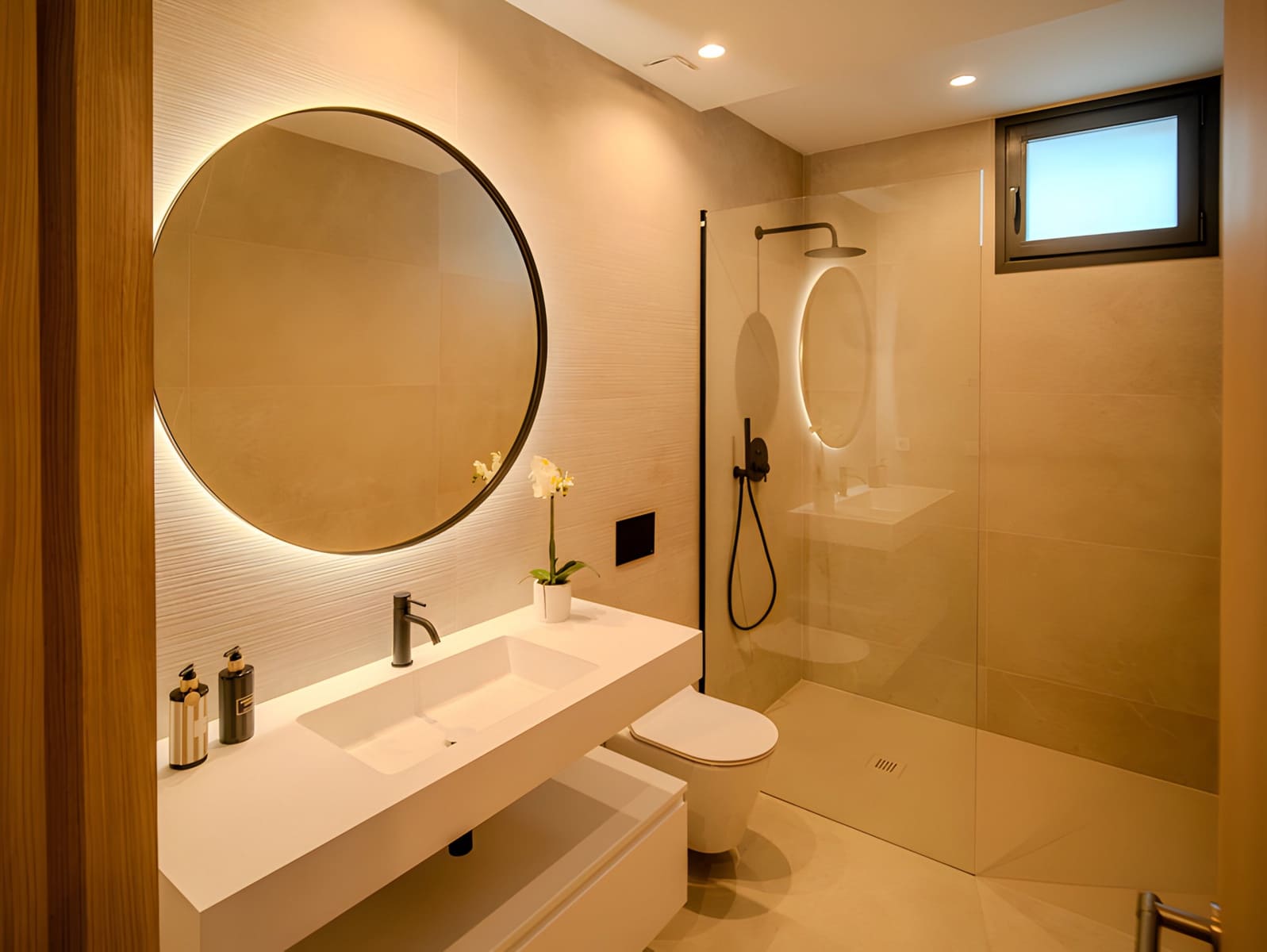 6 bedroom Villa for sale in Benahavis with pool garage - € 3,350,000 (Ref: 8978985)