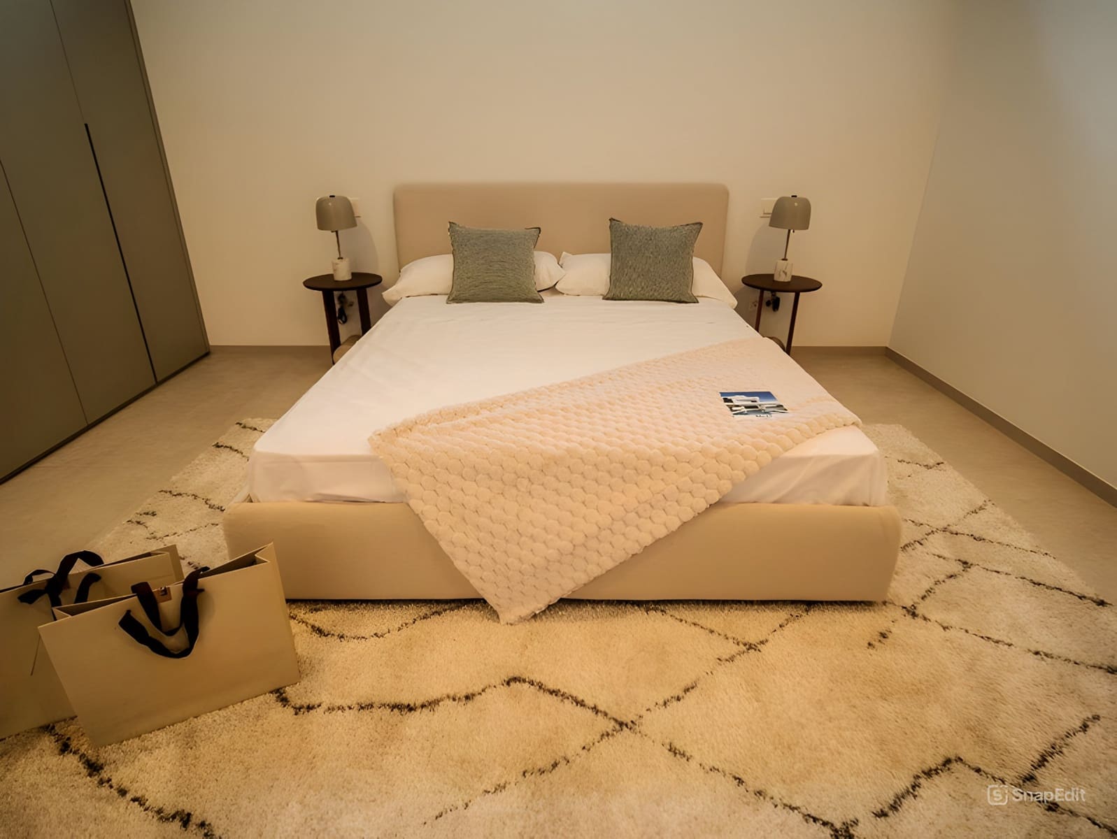 6 bedroom Villa for sale in Benahavis with pool garage - € 3,350,000 (Ref: 8978985)