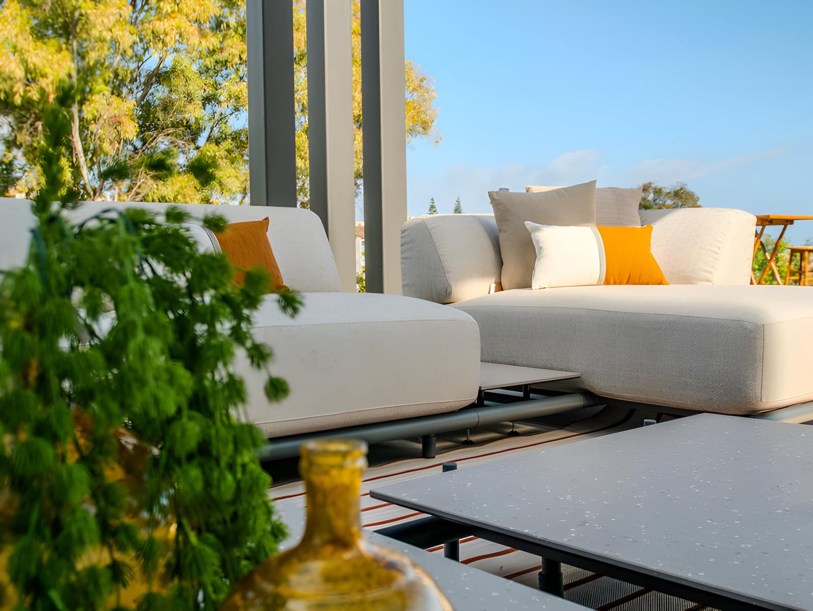 6 bedroom Villa for sale in Benahavis with pool garage - € 3,350,000 (Ref: 8978985)