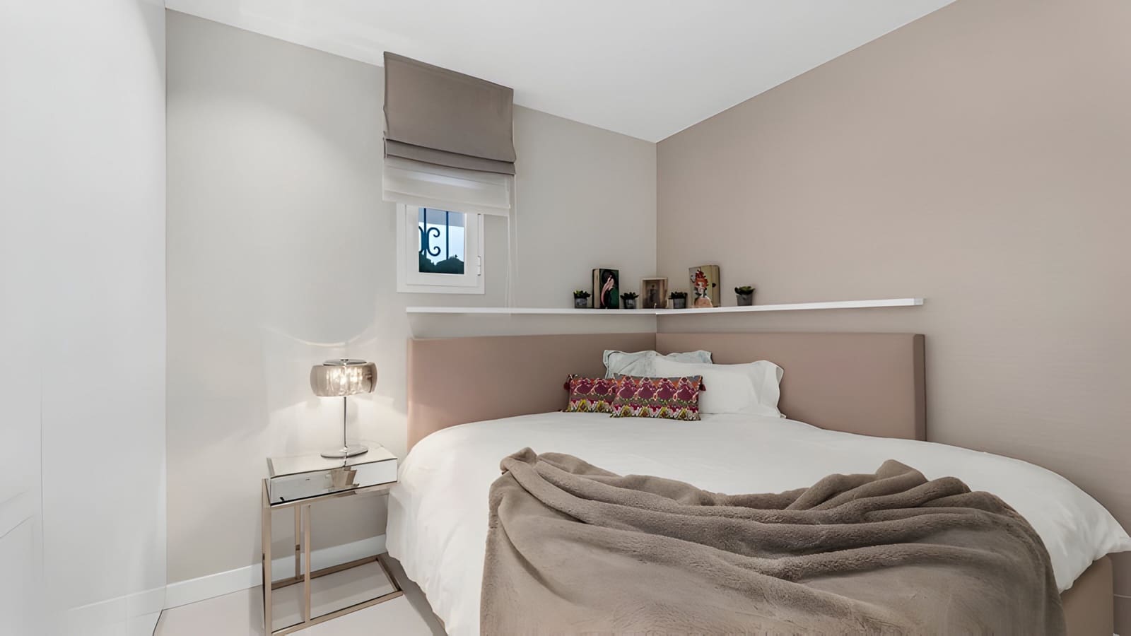 3 bedroom Penthouse for sale in Marbella with pool - € 2,895,000 (Ref: 8978986)