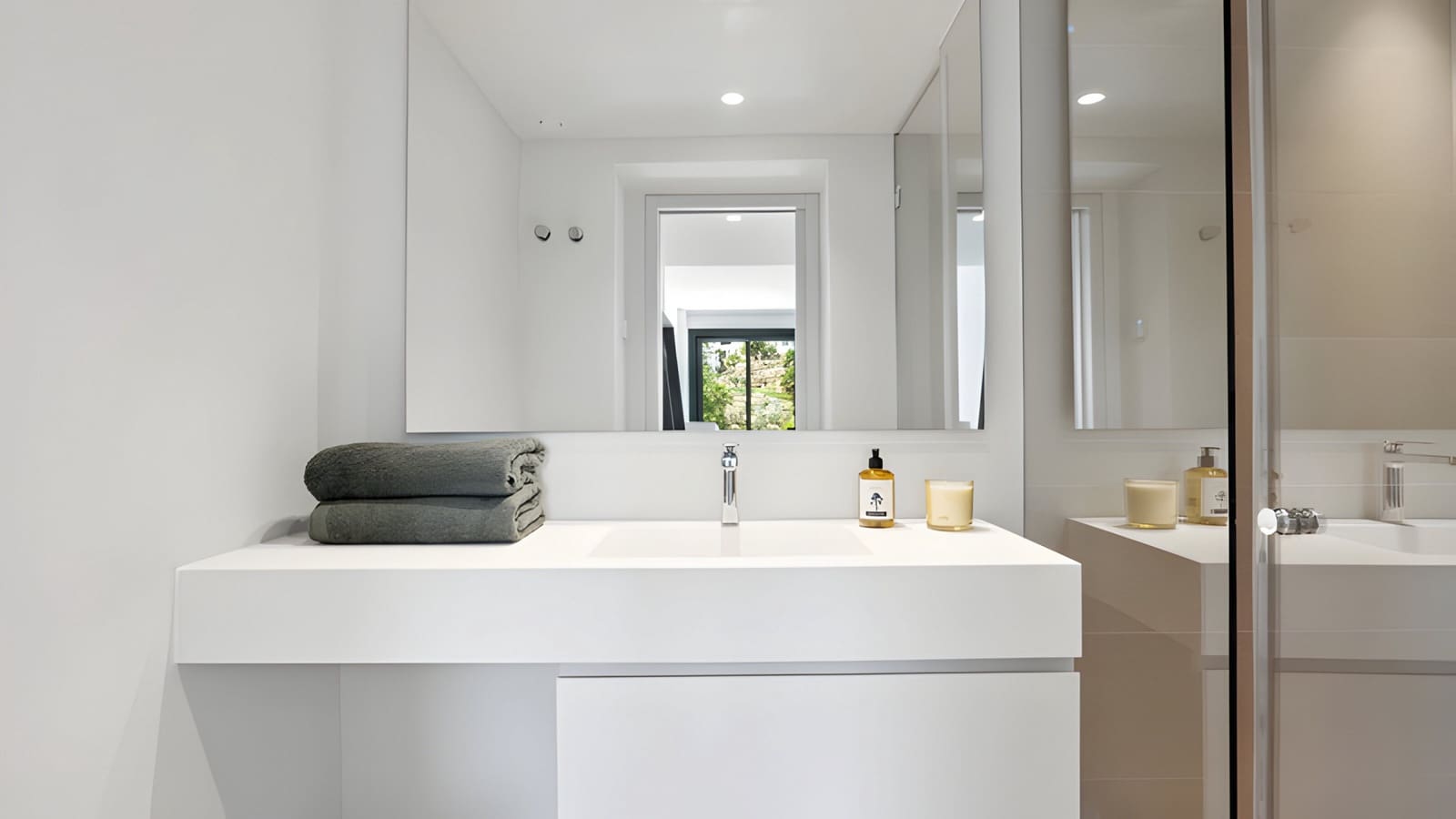 5 chambre Villa/Maison à vendre à Nueva Andalucia avec piscine garage - 2 495 000 € (Ref: 8978987)