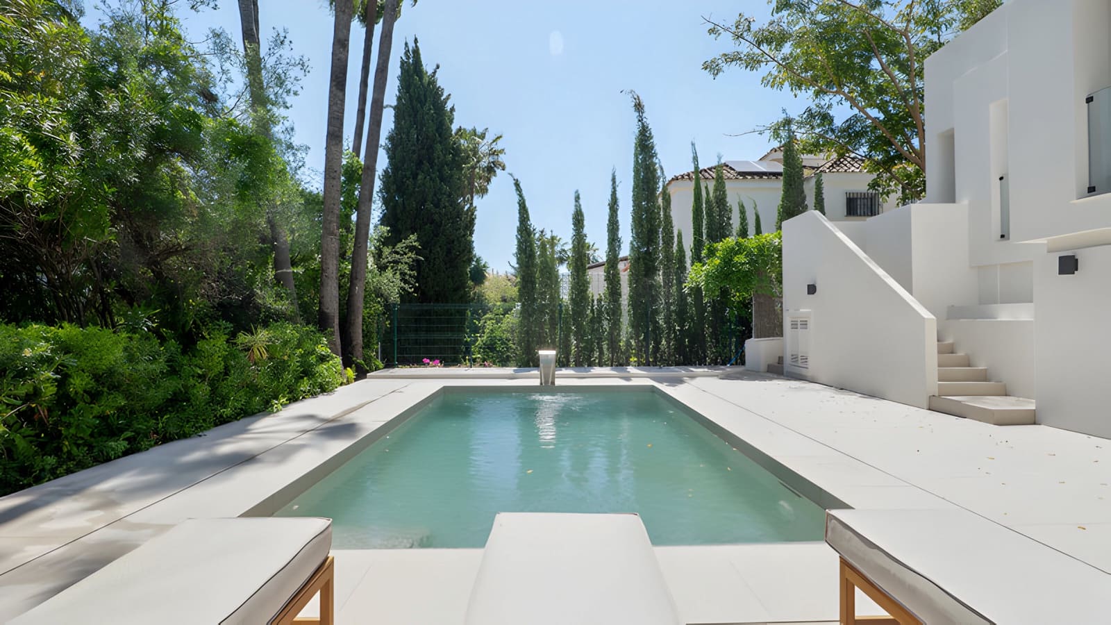 5 chambre Villa/Maison à vendre à Nueva Andalucia avec piscine garage - 2 495 000 € (Ref: 8978987)