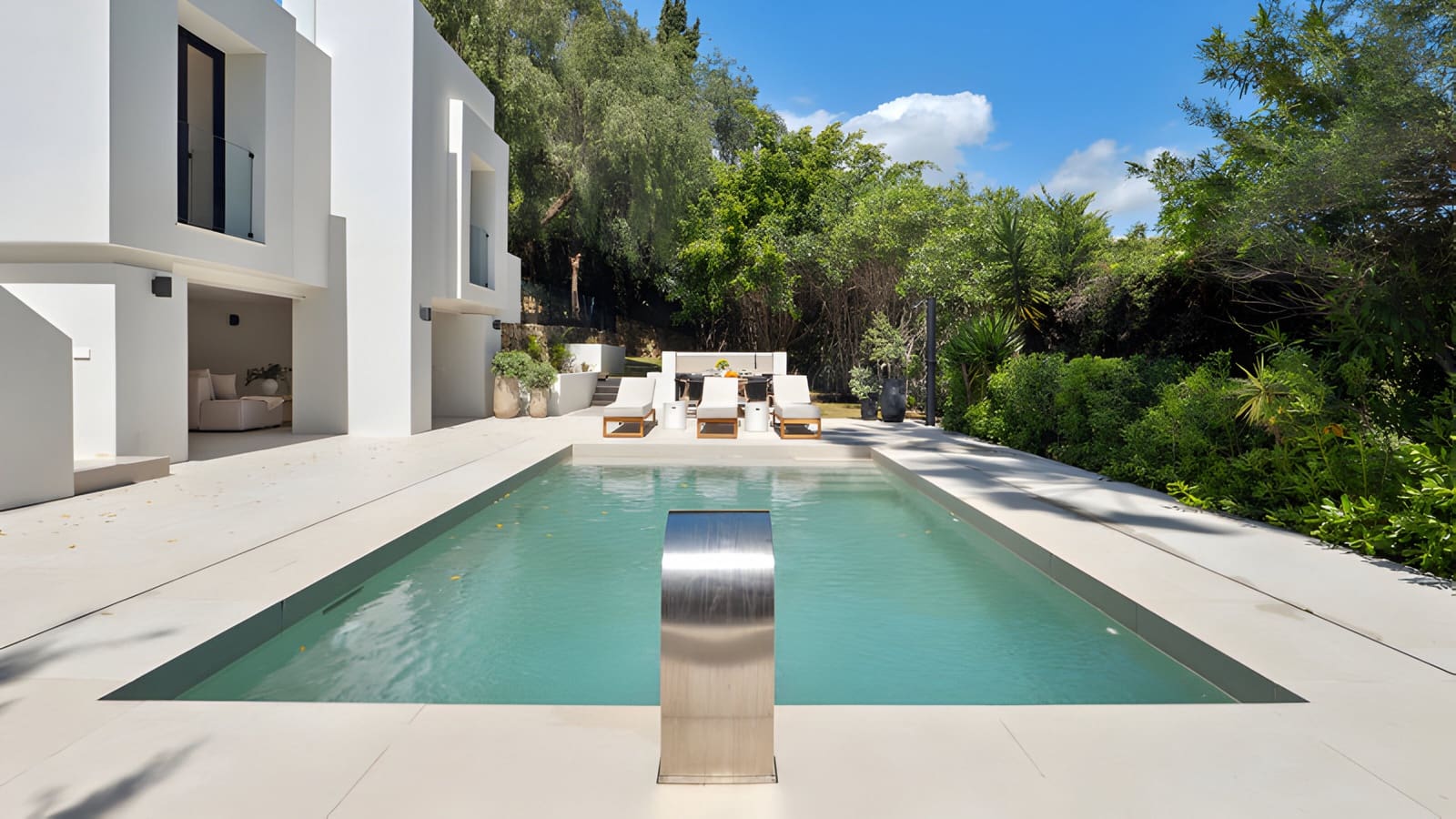 5 chambre Villa/Maison à vendre à Nueva Andalucia avec piscine garage - 2 495 000 € (Ref: 8978987)