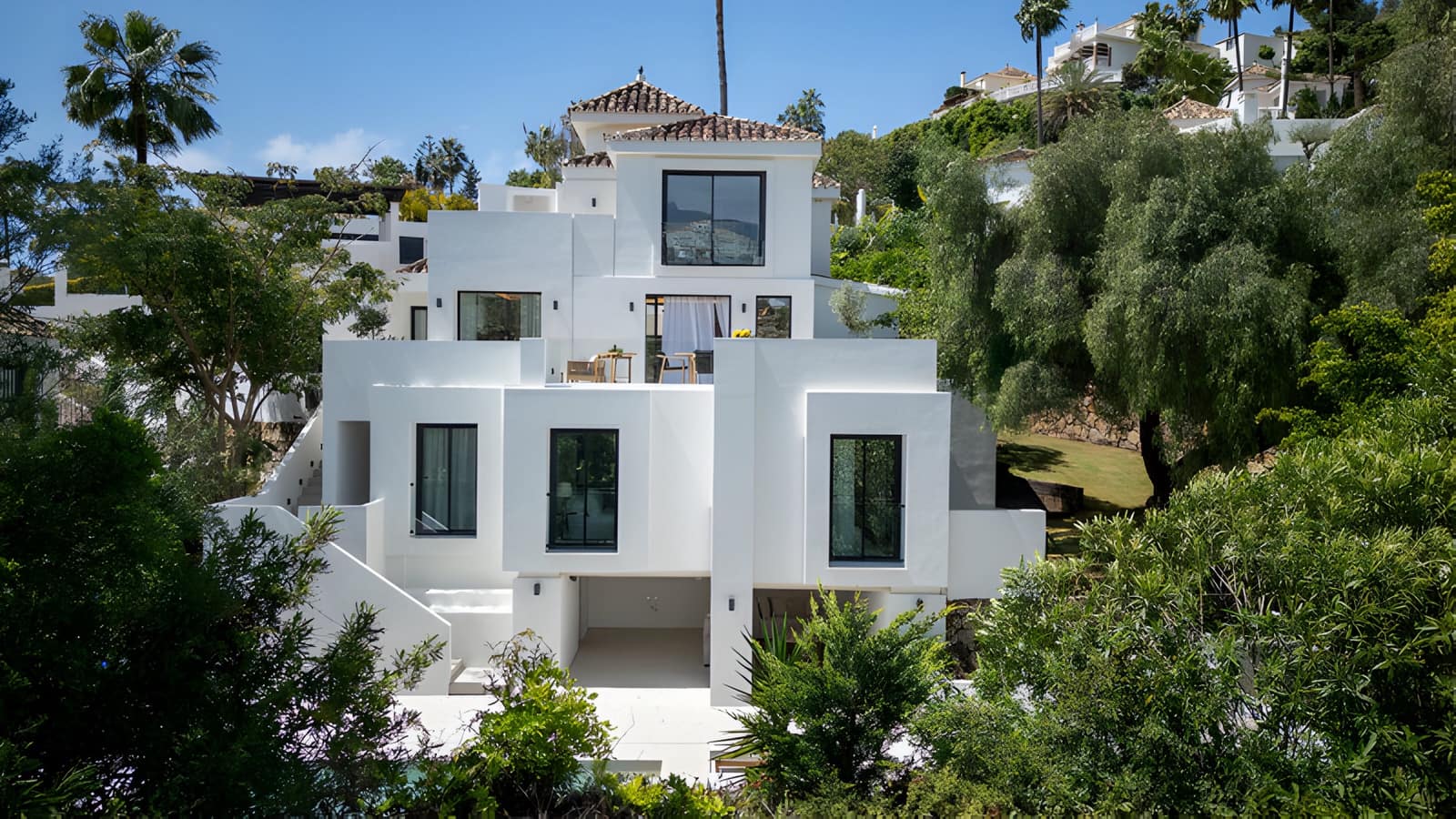 5 chambre Villa/Maison à vendre à Nueva Andalucia avec piscine garage - 2 495 000 € (Ref: 8978987)