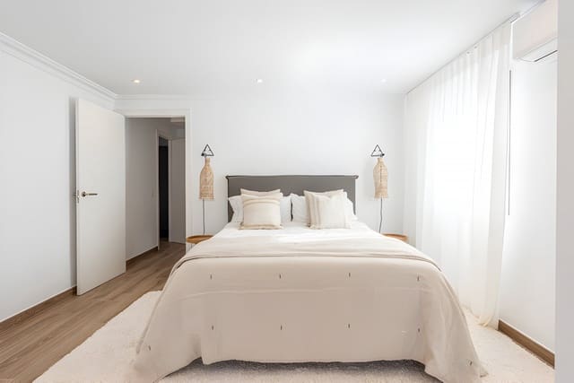 4 chambre Villa/Maison à vendre à Nueva Andalucia, Marbella avec piscine garage - 1 750 000 € (Ref: 8978988)