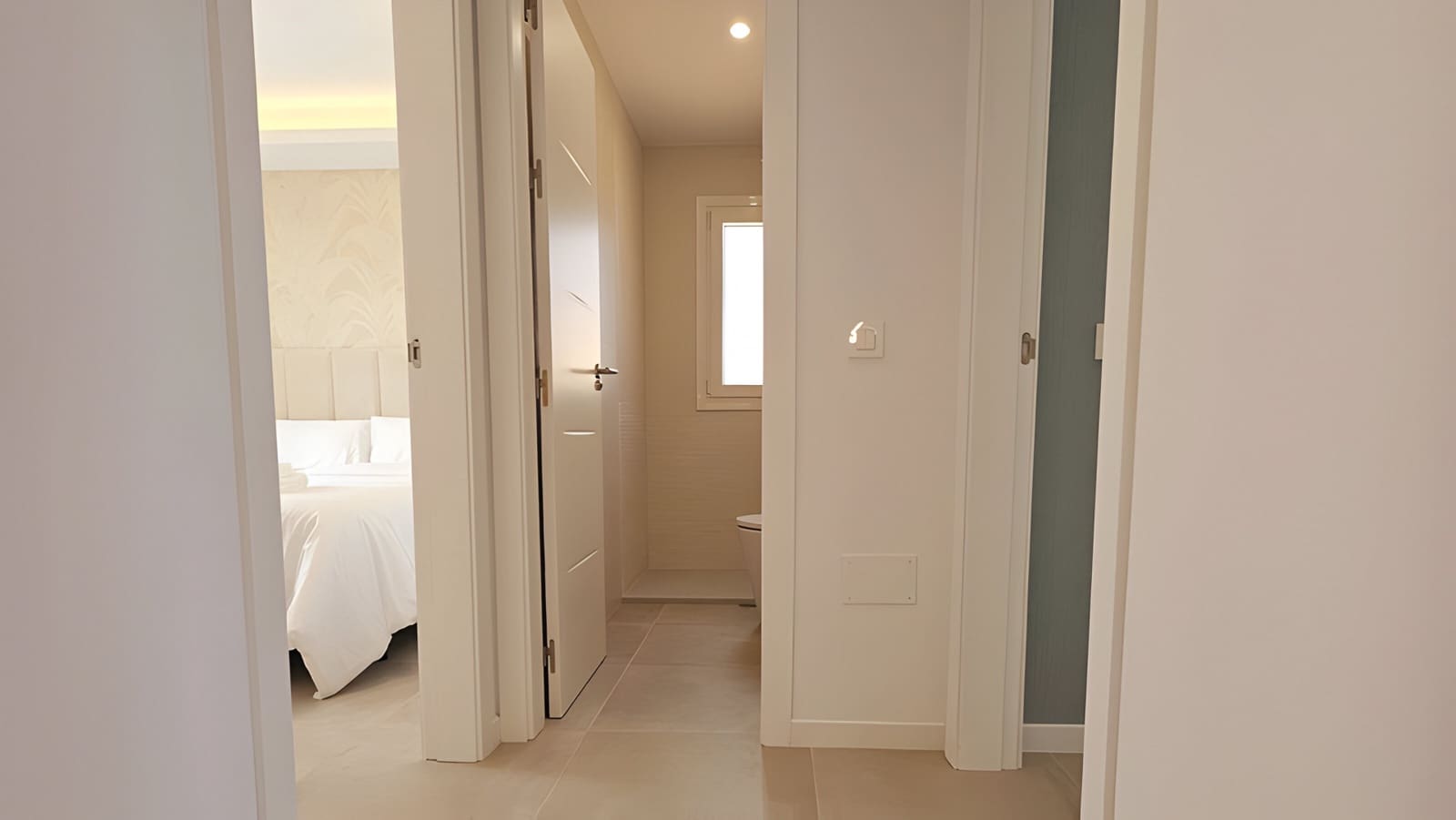 2 bedroom Penthouse for sale in Estepona with pool garage - € 949,000 (Ref: 8978990)