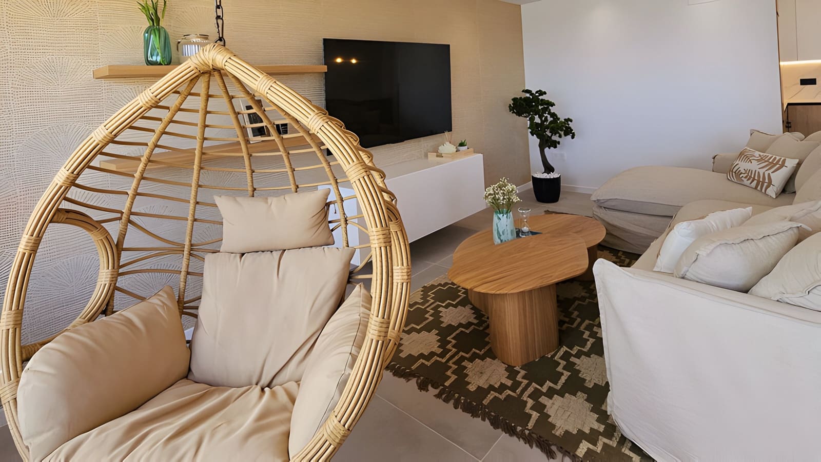 2 bedroom Penthouse for sale in Estepona with pool garage - € 949,000 (Ref: 8978990)