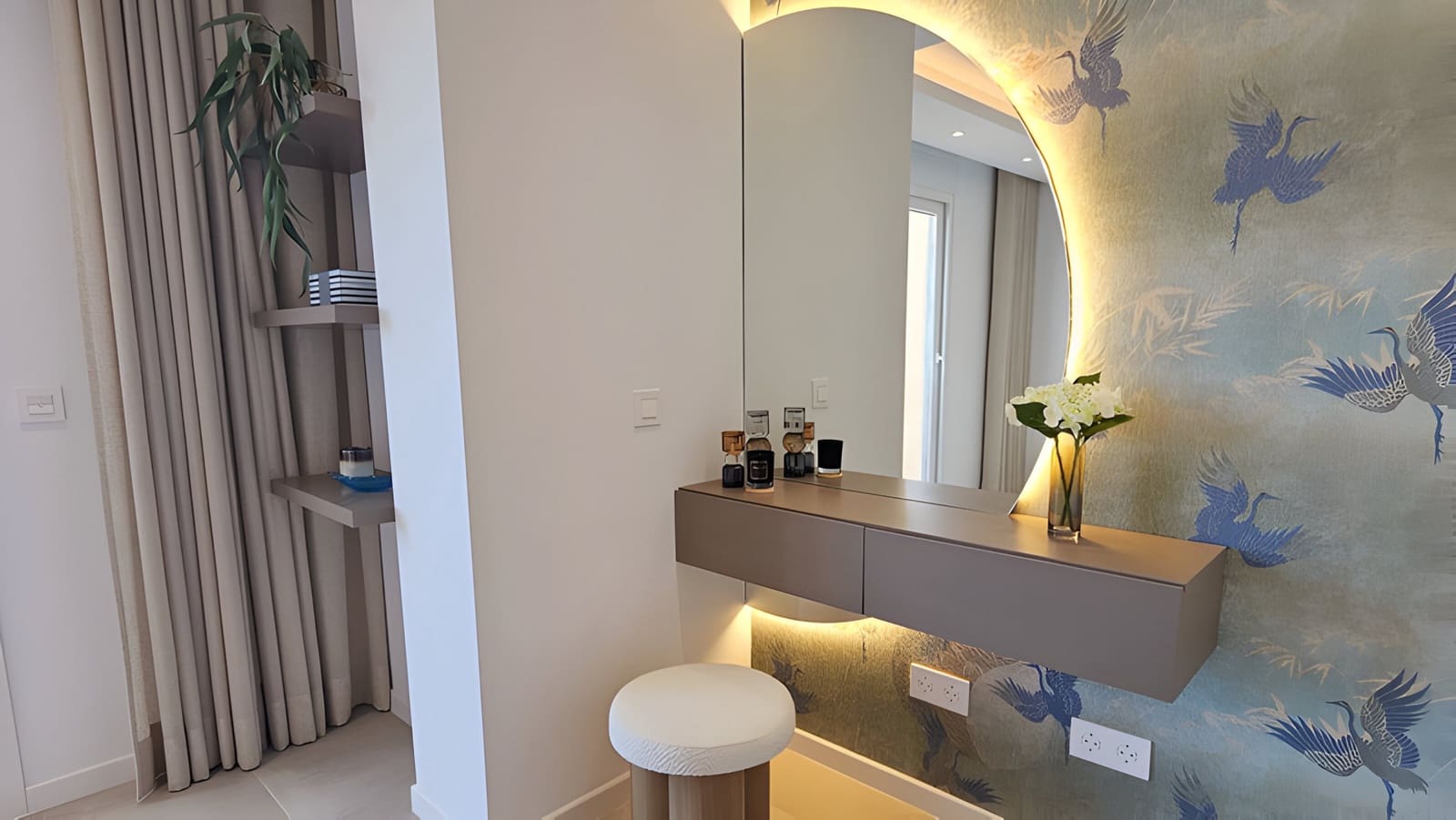 2 bedroom Penthouse for sale in Estepona with pool garage - € 949,000 (Ref: 8978990)