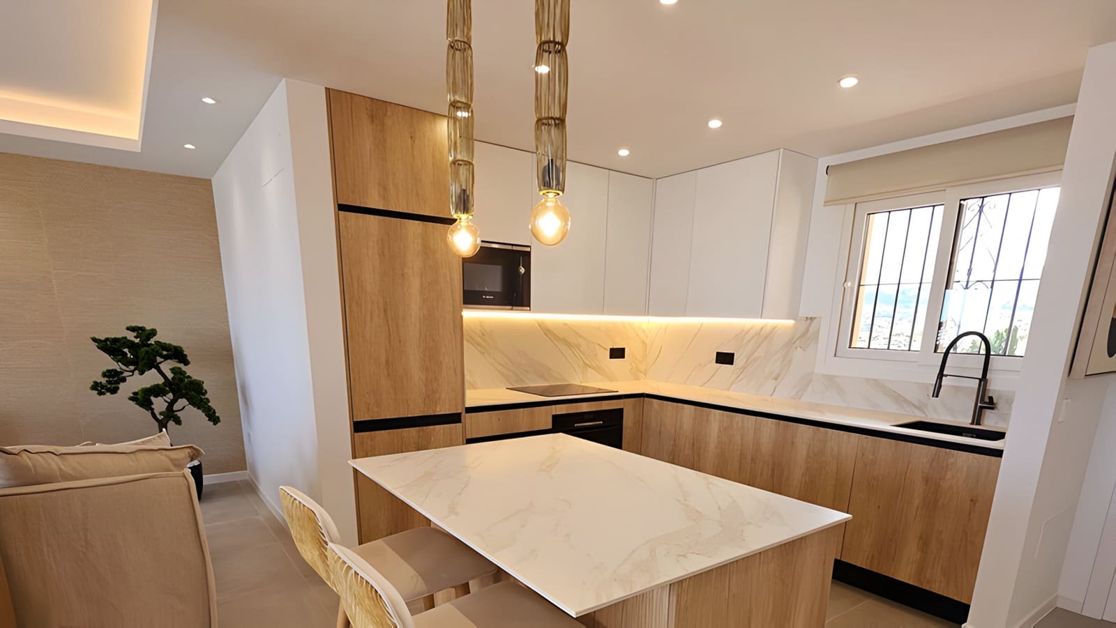 2 bedroom Penthouse for sale in Estepona with pool garage - € 949,000 (Ref: 8978990)