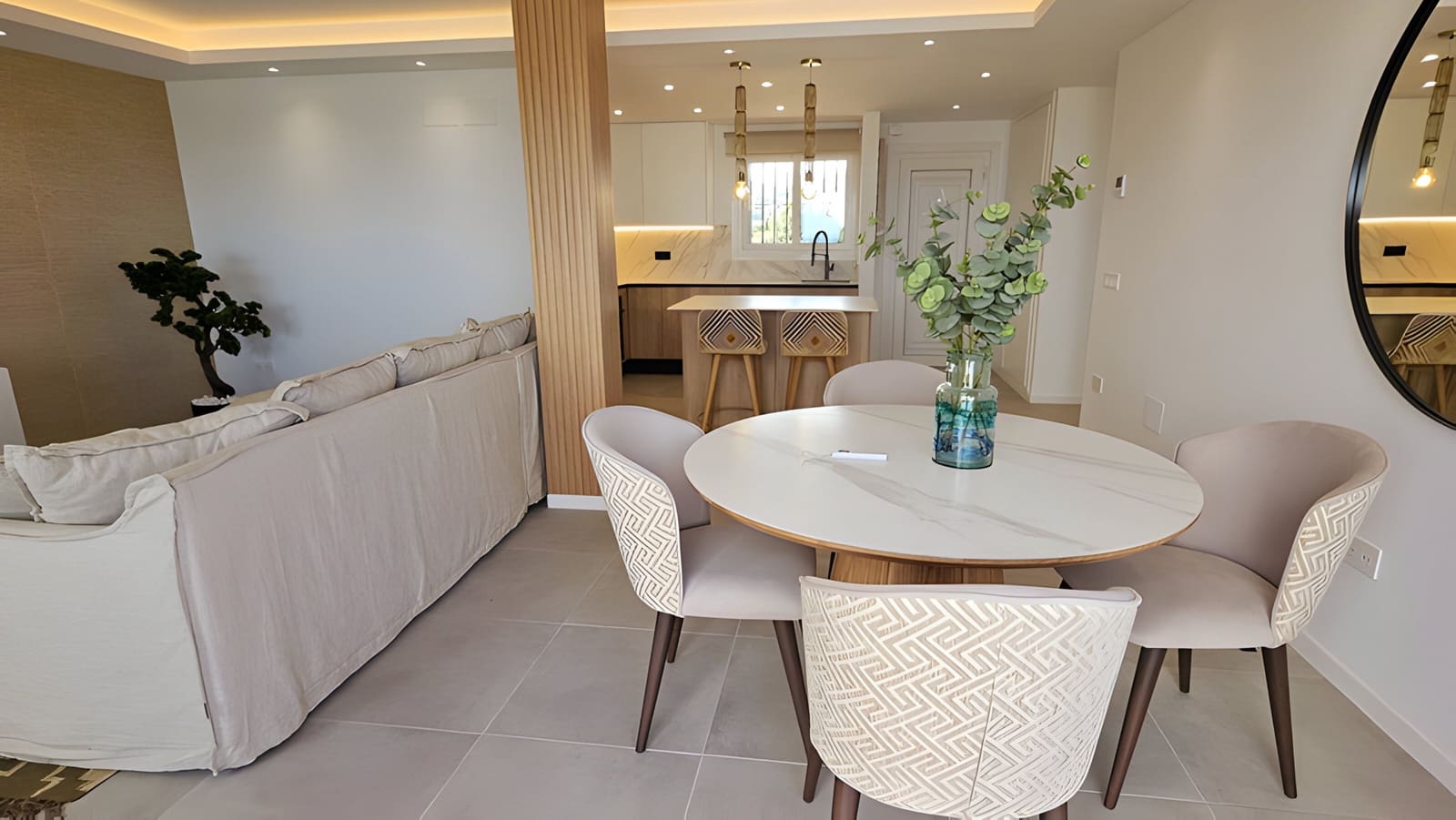 2 bedroom Penthouse for sale in Estepona with pool garage - € 949,000 (Ref: 8978990)