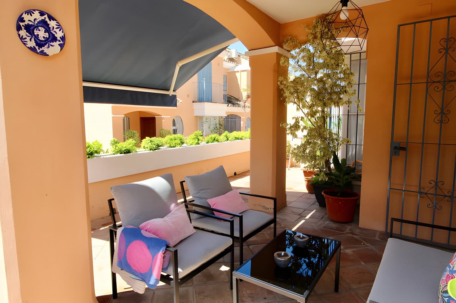 2 sovrum Hus till salu i Marbella med pool garage - 730 000 € (Ref: 8978992)