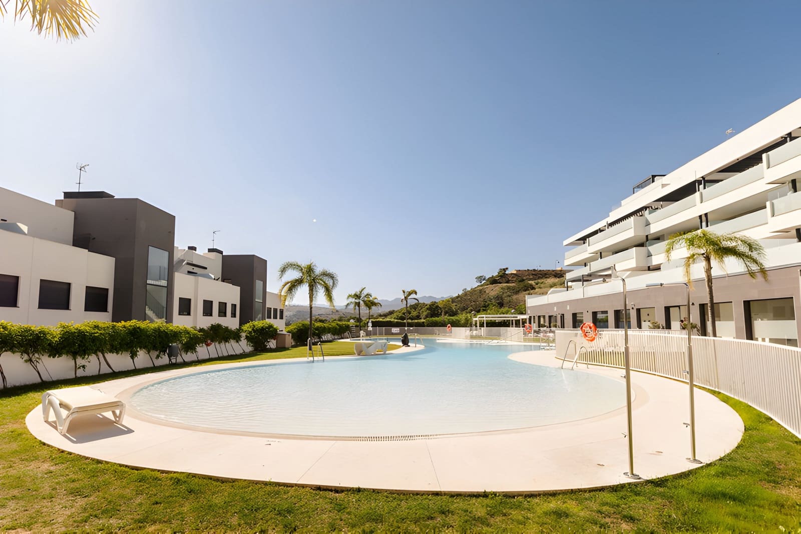 Apartamento de 3 habitaciones en Mijas en venta con piscina garaje - 649.000 € (Ref: 8978993)