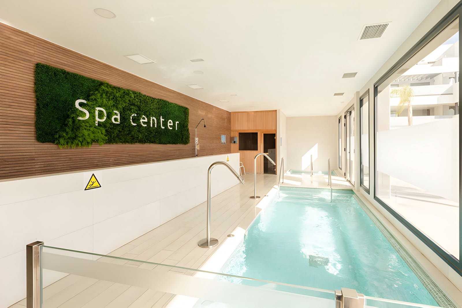 Apartamento de 3 habitaciones en Mijas en venta con piscina garaje - 649.000 € (Ref: 8978993)