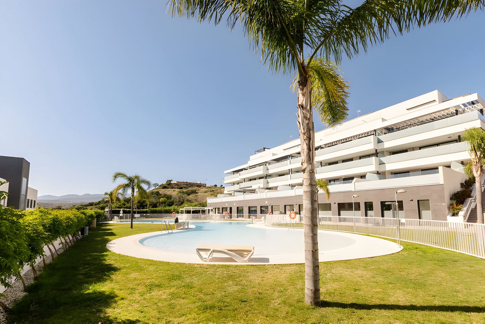 Apartamento de 3 habitaciones en Mijas en venta con piscina garaje - 649.000 € (Ref: 8978993)