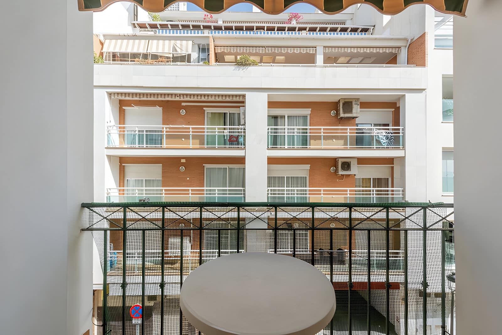 2 soverom Leilighet til salgs i Estepona med garasje - € 312 000 (Ref: 8993874)