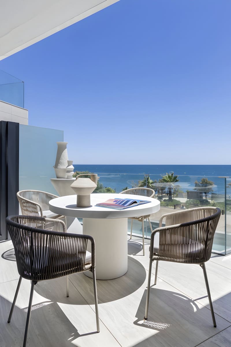 2 Zimmer Apartment zu verkaufen in Estepona mit Pool Garage - 1.280.000 € (Ref: 9012056)