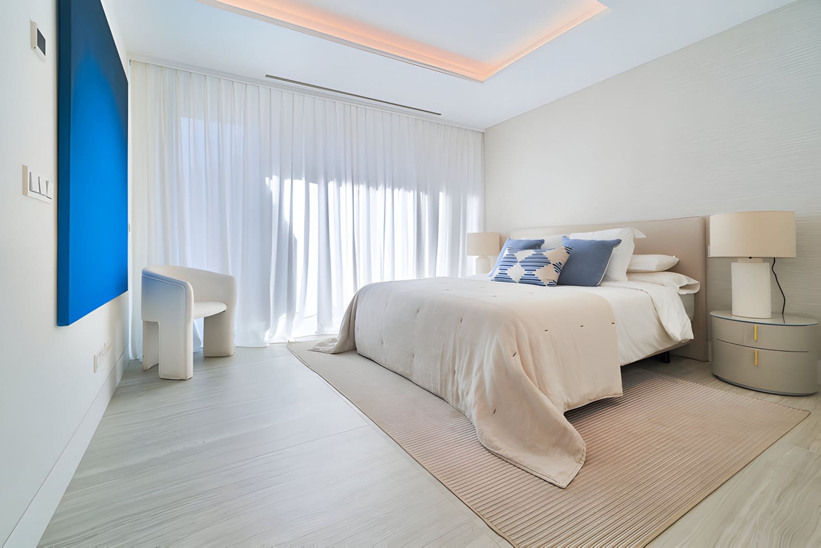 2 Zimmer Apartment zu verkaufen in Estepona mit Pool Garage - 1.280.000 € (Ref: 9012056)