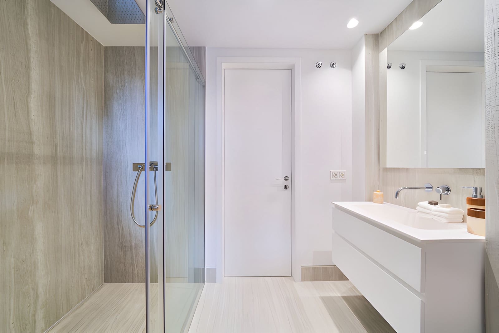 2 Zimmer Apartment zu verkaufen in Estepona mit Pool Garage - 1.280.000 € (Ref: 9012056)